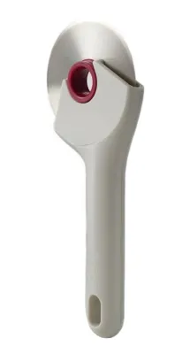Нож для пиццы Joseph Joseph Ringo 21,6 × 9 см, кремовый с красными акцентами, съёмное лезвие