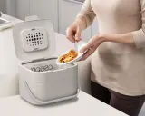 Контейнер для органических отходов Joseph Joseph Stack 4 Food Waste Caddy 4 л бежевый — фото 3