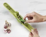 Пресс для чеснока Joseph Joseph Clean Force, пластик без BPA и нержавеющая сталь, 16 x 4,2 x 6 см, зелёный — фото 4