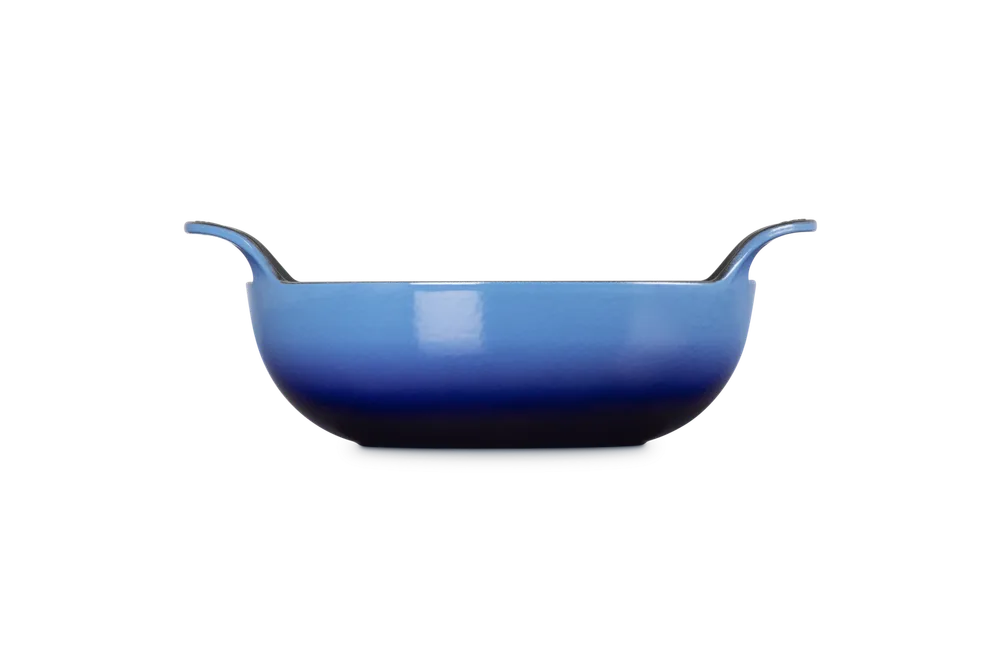 Чугунное блюдо Le Creuset Balti Dish 24 см, 2,7 л, эмалированное, для индукции, газа и духовки, цвет azure