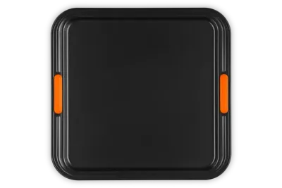 Противень для выпечки Le Creuset 31 см, углеродистая сталь с антипригарным покрытием, силиконовые ручки, черный