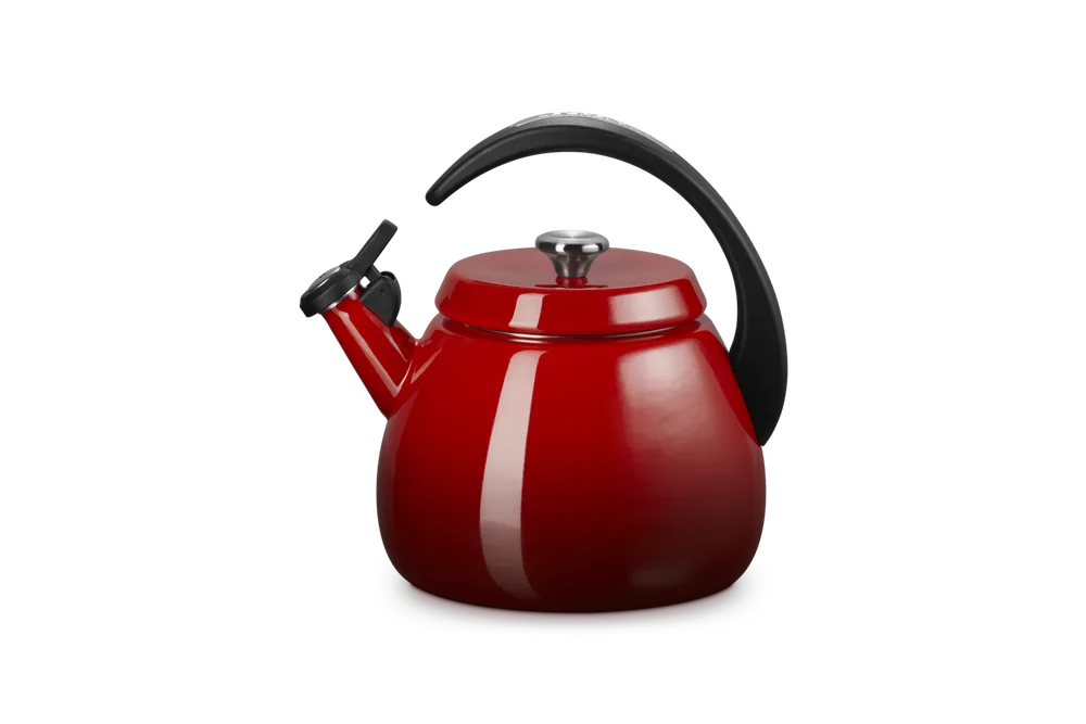 Вишнёвый чайник Le Creuset Cloche 2,1 л, эмалированная сталь, индукционные и газовые плиты