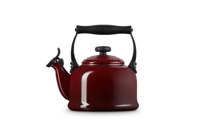 Чайник со свистком Le Creuset традиционный 2,1 л, эмалированная сталь, цвет Garnet