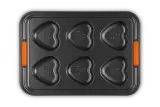Форма для печенья в виде сердец с надписями Le Creuset на 6 штук, углеродистая сталь, чёрная — фото 1