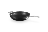 Сковорода глубокая Le Creuset 26 см, 2,7 л, кованый анодированный алюминий, антипригарная, с дополнительной ручкой, для индукции — фото 1