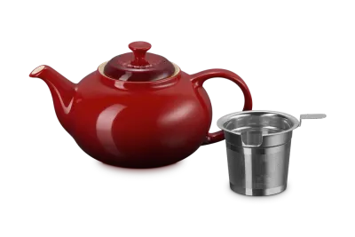 Заварочный чайник из каменной керамики Le Creuset со стальным ситечком, вишнёвый