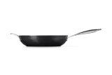Глубокая сковорода Le Creuset 28 см, керамическое антипригарное покрытие без PFAS, алюминий, для индукции, чёрно-серебристая — фото 3
