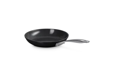 Сковорода Le Creuset 24 см, керамическое антипригарное покрытие без PFAS, алюминиевая, для индукции, чёрно-серебристая
