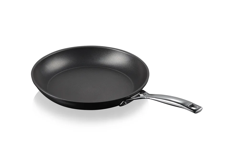 Сковорода Le Creuset 28 см, кованый анодированный алюминий, антипригарная, для индукционных плит, чёрная