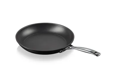 Сковорода Le Creuset 28 см, кованый анодированный алюминий, антипригарная, для индукционных плит, чёрная