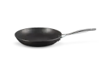 Сковорода Le Creuset 26 см, кованый анодированный алюминий, антипригарная, для индукционных плит, чёрная — фото 1