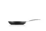 Сковорода Le Creuset 24 см, кованый анодированный алюминий, антипригарное покрытие, для индукционных плит — фото 1