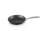 Сковорода Le Creuset 24 см, кованый анодированный алюминий, антипригарное покрытие, для индукционных плит — фото 2
