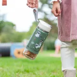 Термобутылка детская Monbento Twisty Green Raccoon с трубочкой и отсеком для перекуса, 0,42 л, зелёная — фото 5