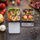 Ланч-бокс Monbento Bento Square Made in France Grey Coton 1,7 л, светло-серый — фото 7