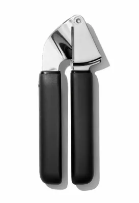 Пресс для чеснока OXO Good Grips 26,6 × 11,4 см, нержавеющая сталь и пластик, нескользящие ручки, чёрный