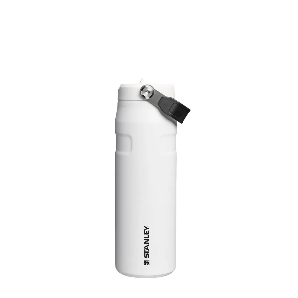 Термобутылка Stanley IceFlow Flip Straw 0,71 л с трубочкой, AeroLight, держит холод до 10 ч, белая Chalk