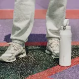 Бутылка Stanley IceFlow Flip Straw 2.0 1,06 л, герметичная, мундштук с трубочкой, сталь 18/8, белая — фото 3