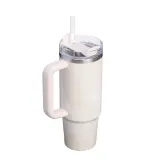 Термокружка Stanley Quencher H2.0 FlowState 890 мл с трубочкой и широкой ручкой, крышка на 3 положения, Sahara Plume — фото 2