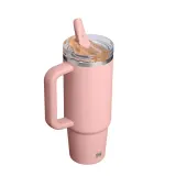 Термокружка Stanley Quencher ProTour Flip Straw 0,89 л, герметичная, мундштук и прорезиненная ручка, Peach Rose розовая — фото 2