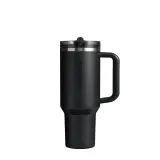 Термокружка Stanley Quencher ProTour Flip Straw 0,89 л с мундштуком и резиновой ручкой, Black 2.0 чёрная — фото 1