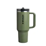 Термокружка Stanley Quencher ProTour Flip Straw 1,18 л с откидной трубочкой, зелёная Dried Pine — фото 1