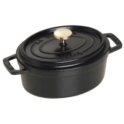 Кастрюля чугунная овальная Staub La Cocotte 600 мл, эмалированная, антипригарная, с крышкой, чёрная