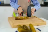 Нож поварской детский Zwilling Twinny 10 см, синий, с защитным чехлом, для детей старше 3 лет — фото 5