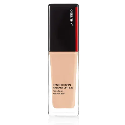 Тональная основа Shiseido Synchro Skin Radiant Lifting стойкая, с сияющим финишем, оттенок 150