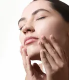 Гель для умывания Christina Line Repair Nutrient Pure Natural Cleanser пенящийся, с кейлом и зелёным чаем — фото 3