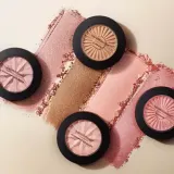 Румяна-хайлайтер bareMinerals Gen Nude Highlighting Blush с сияющим финишем, оттенок Peach Glow, 3,8 г — фото 7