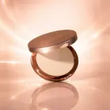 Компактная пудра Delilah Pure Touch Hyaluronic Pressed Powder разглаживающая, фиксирующая — фото 3