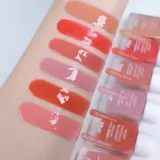 Жидкие румяна House of Hur Moist Ampoule Blusher Mini увлажняющие, сияющий финиш, оттенок 02 Deep Plum, 10 мл — фото 5