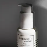 Эмульсия для бюста Sisley Phytobuste + Decollete Intensive Firming Bust Compound, укрепляющая, 50 мл — фото 4