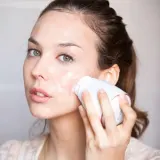 Щётка для лица Revlon Ultimate Glow Clean and Makeup Sonic Facial Brush звуковая, очищающая — фото 2