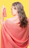 Несмываемый спрей-кондиционер Umberto Giannini Banana Butter Detangler для лёгкого расчёсывания, для сухих волос, 250 мл — фото 3