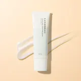 Тонирующая база для лица Kansosan Moisture Base увлажняющая, SPF 37, для сухой кожи, 30 г — фото 5