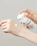 Крем-эссенция для лица Biodance Skin Glow Essence Cream увлажняющий, для сияния, 50 мл — фото 2