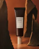Солнцезащитная сыворотка для лица Skin1004 Madagascar Centella Probio-Cica Glow Sun Ampoule, с центеллой, 50 мл — фото 5