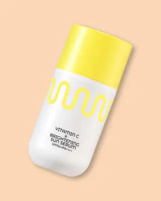Солнцезащитная сыворотка для лица Common Labs Vitamin C Brightening Sun Serum SPF 50+, осветляющая, 51 мл