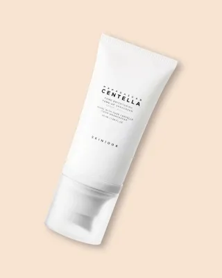 Солнцезащитный крем для лица Skin1004 Madagascar Centella Tone Brightening Tone-Up Sunscreen тонирующий, 50 мл