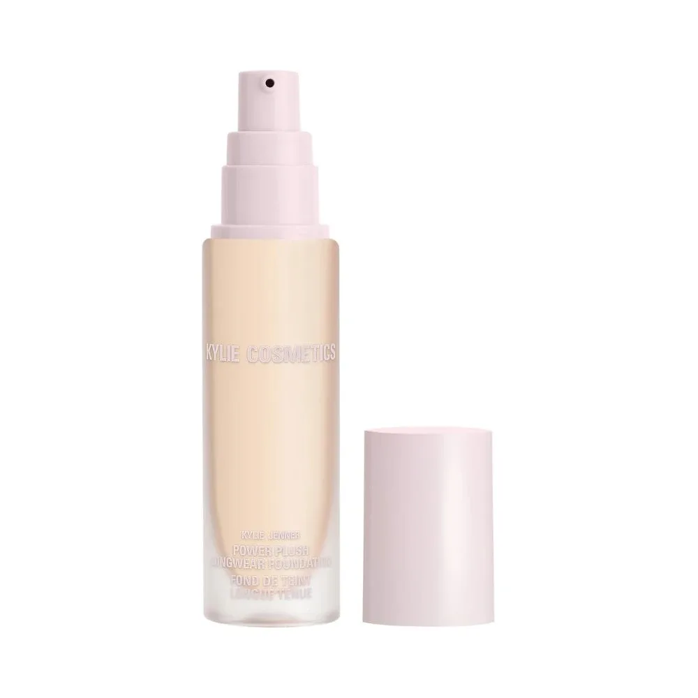 Тональная основа Kylie Cosmetics Power Plush увлажняющая, сатиновый финиш, 30 мл