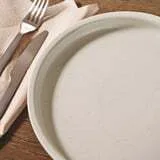 IKEA DAGGASTER (ИКЕА ДАГГАСТЕР) — (ИКЕА) Тарелка, горошек/светло-бежевый, 26 см