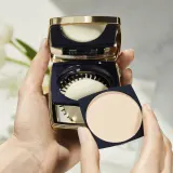 Estee Lauder Double Wear Stay-in-Place Matte Powder Foundation - Тональный крем в порошке SPF 10, 11 г, оттенок 2N1 Desert Beige — фото 5