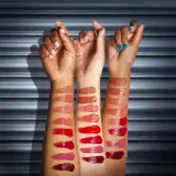 Rimmel Thrill Seeker Lip Latex - Помада в жидкой форме, 6 мл, оттенок 300 Main Character — фото 2