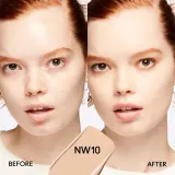MAC Cosmetics Studio Fix Fluid SPF 15 24HR Matte Foundation + Oil Control - Тональная основа матирующая SPF 15, 30 мл, оттенок NW10 — фото 3