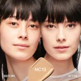 MAC Cosmetics Studio Fix Fluid SPF 15 24HR Matte Foundation + Oil Control - Тональная основа матирующая SPF 15, 30 мл, оттенок NC13 — фото 3