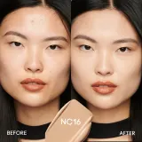 MAC Cosmetics Studio Fix Fluid SPF 15 24HR Matte Foundation + Oil Control - Тональная основа матирующая SPF 15, 30 мл, оттенок NC16 — фото 3