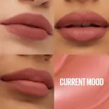 MAYBELLINE NEW YORK SuperStay Teddy Tint - Товар: стойкая помада с матовым эффектом, 5 мл, оттенок 10 Current Mood — фото 3