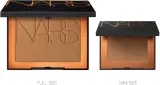 NARS MINI Laguna Bronzing Powder - Пудра для скульптурирования и бронзирования мини, 3 г, оттенок LAGUNA 01 — фото 6